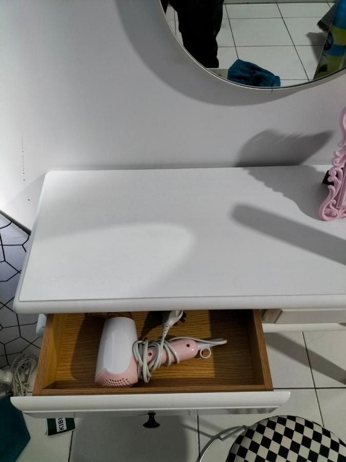 Hani Homestay Wifi Netflix Secure Parking Klia Usim Inti Aeon Mall Nilai Exterior foto