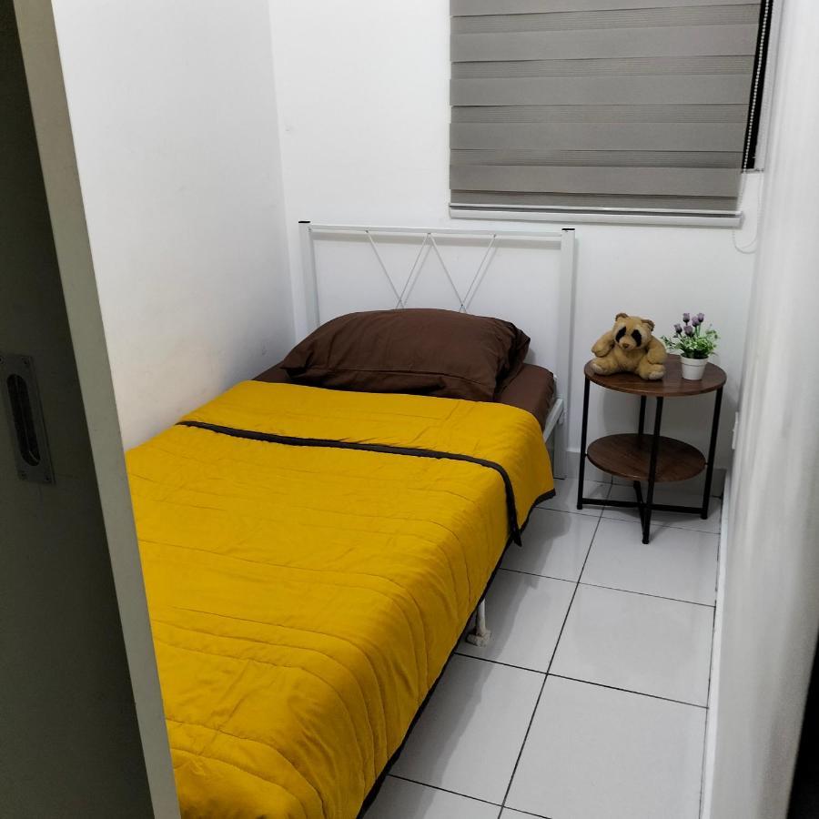 Hani Homestay Wifi Netflix Secure Parking Klia Usim Inti Aeon Mall Nilai Exterior foto